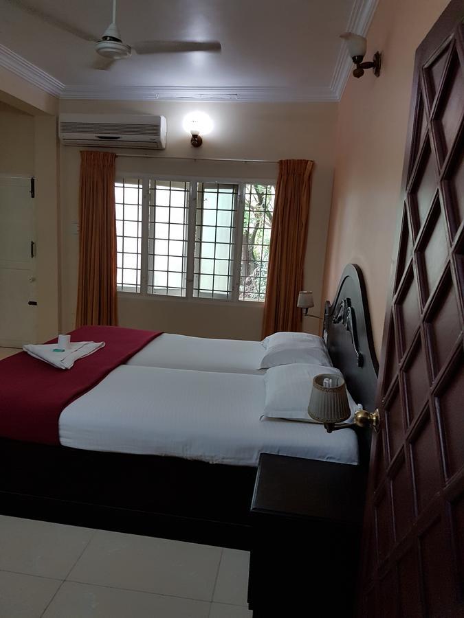Casa Linda Hotel Kochi Exterior photo